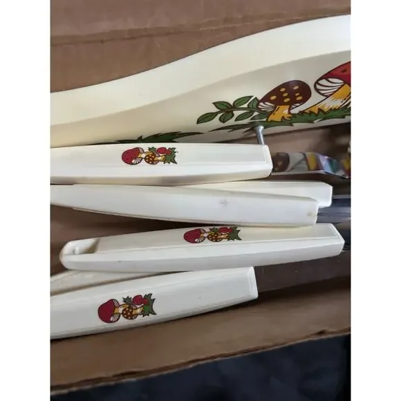 Sears Merry Mushrooms 7 Piece Kitchen Utensils Tool Set Wall Rack & Original Box
